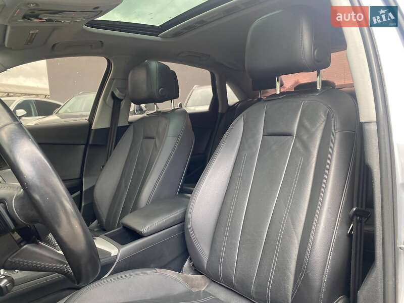 Седан Audi A4 2017 в Львове