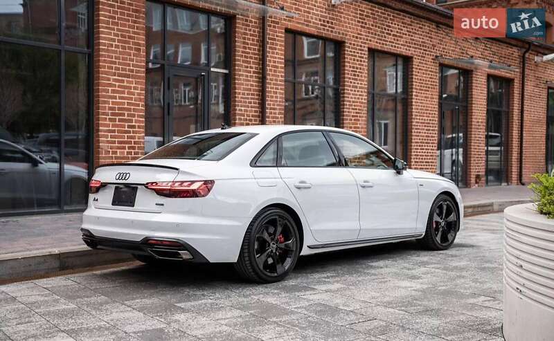 Седан Audi A4 2022 в Киеве