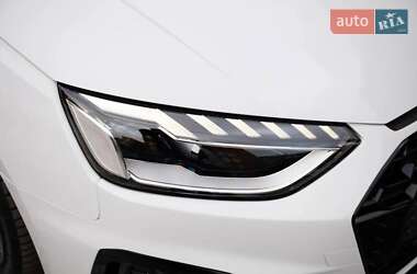 Седан Audi A4 2022 в 