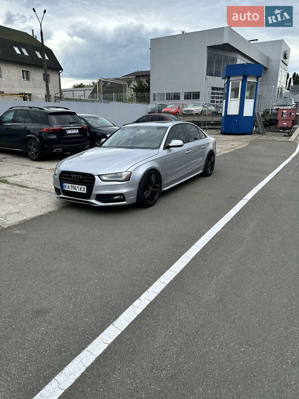 Седан Audi A4 2014 в Києві
