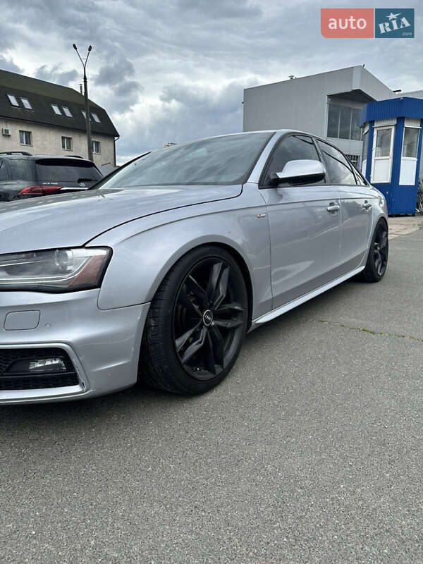 Седан Audi A4 2014 в Києві