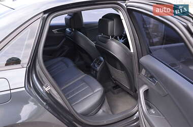 Седан Audi A4 2018 в 