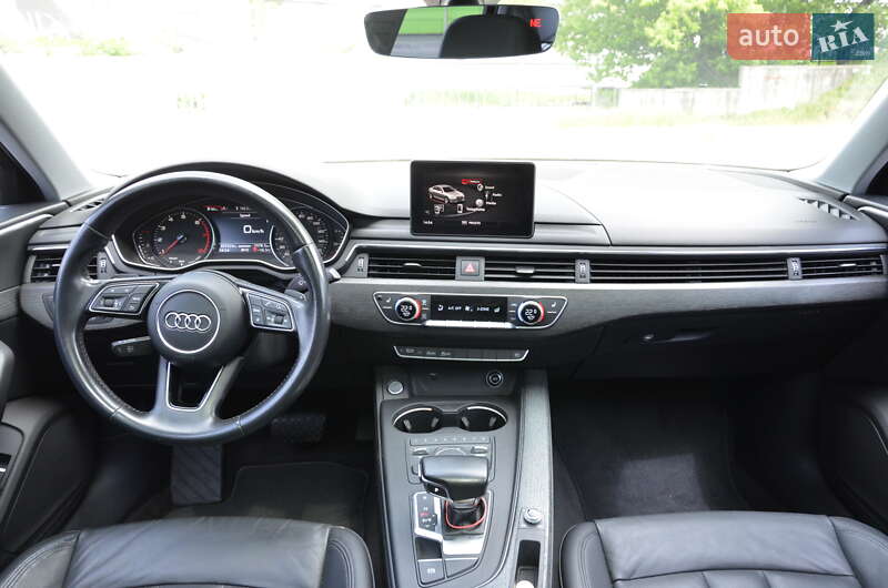 Седан Audi A4 2018 в Киеве