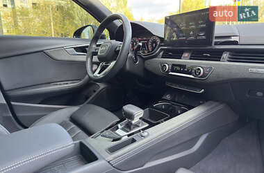 Седан Audi A4 2023 в 