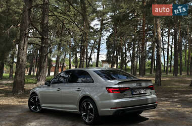 Седан Audi A4 2016 в 