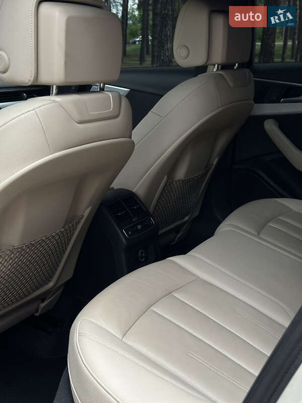 Седан Audi A4 2016 в Сумах