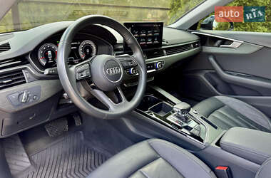 Седан Audi A4 2020 в 