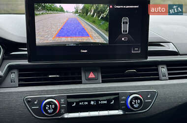 Седан Audi A4 2020 в 