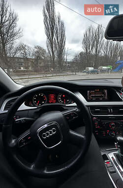 Седан Audi A4 2012 в 