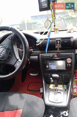 Седан Audi A4 2000 в 