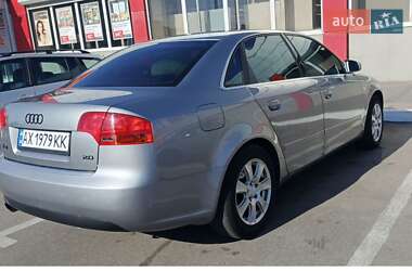 Седан Audi A4 2004 в 