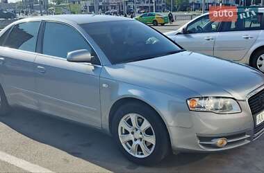 Седан Audi A4 2004 в 