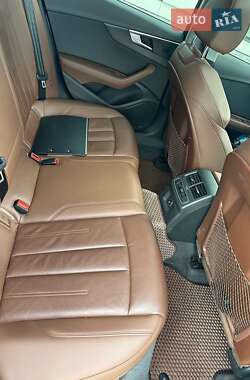 Седан Audi A4 2018 в 