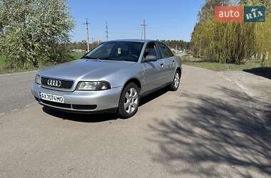 Седан Audi A4 1995 в 