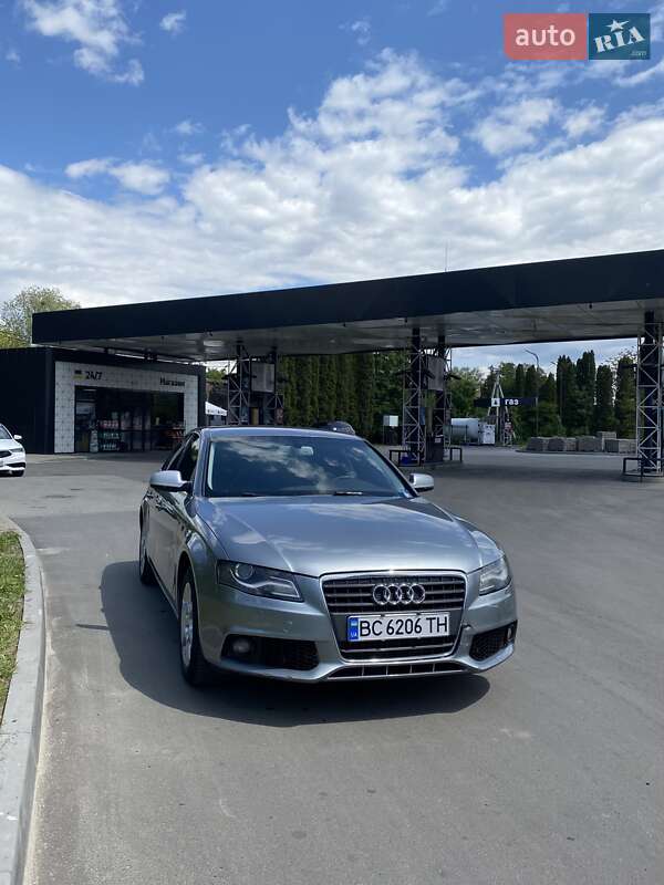 Седан Audi A4 2011 в 