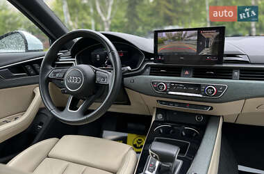 Седан Audi A4 2022 в 