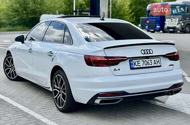 Седан Audi A4 2021 в 