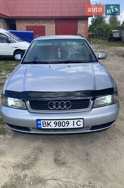 Универсал Audi A4 1998 в 