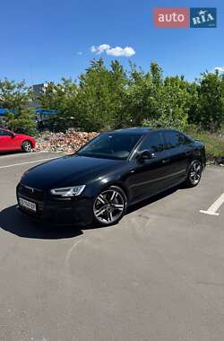 Седан Audi A4 2016 в Чернигове
