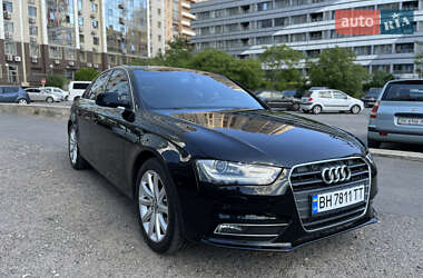 Седан Audi A4 2013 в 