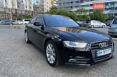Седан Audi A4 2013 в 