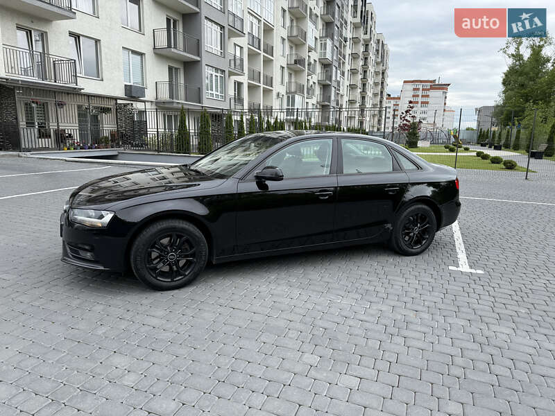 Седан Audi A4 2013 в Киеве