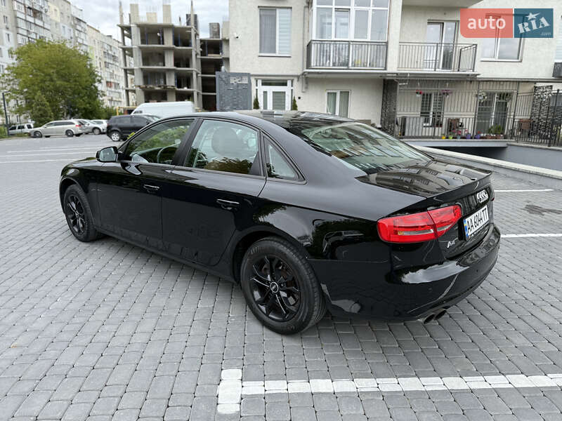 Седан Audi A4 2013 в Киеве