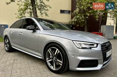 Седан Audi A4 2017 в 