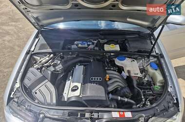 Седан Audi A4 2004 в Коростене