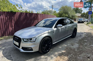 Седан Audi A4 2015 в 