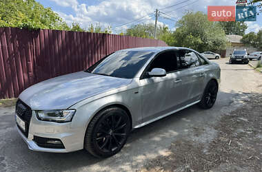 Седан Audi A4 2015 в 