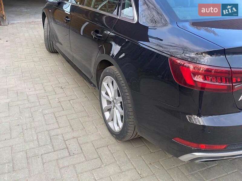 Седан Audi A4 2019 в 
