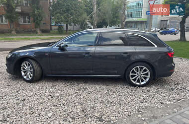Универсал Audi A4 2018 в 
