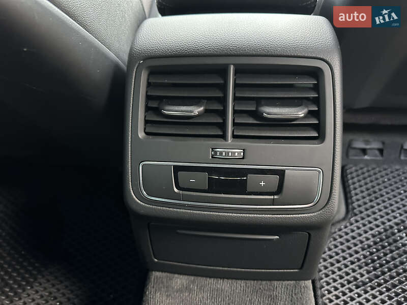 Універсал Audi A4 2017 в Самборі