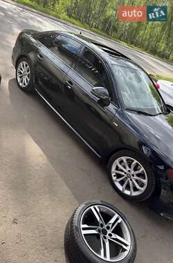 Седан Audi A4 2016 в 