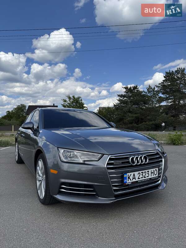 Седан Audi A4 2017 в 