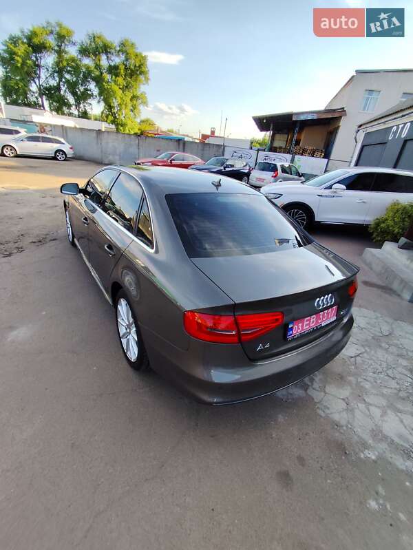 Седан Audi A4 2014 в Чернигове