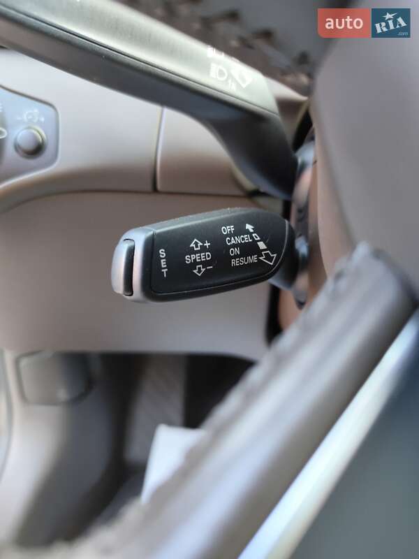 Седан Audi A4 2014 в Чернигове