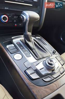 Седан Audi A4 2014 в 