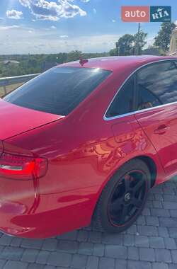 Седан Audi A4 2013 в 