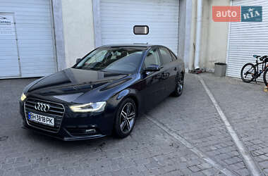 Седан Audi A4 2013 в Одесі