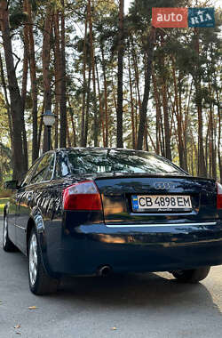Седан Audi A4 2004 в 