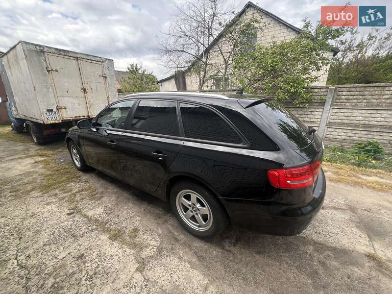 Универсал Audi A4 2011 в Иванкове