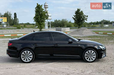 Седан Audi A4 2019 в 