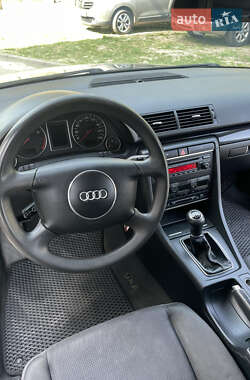 Универсал Audi A4 2004 в 