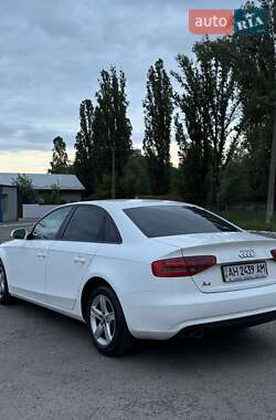 Седан Audi A4 2013 в 