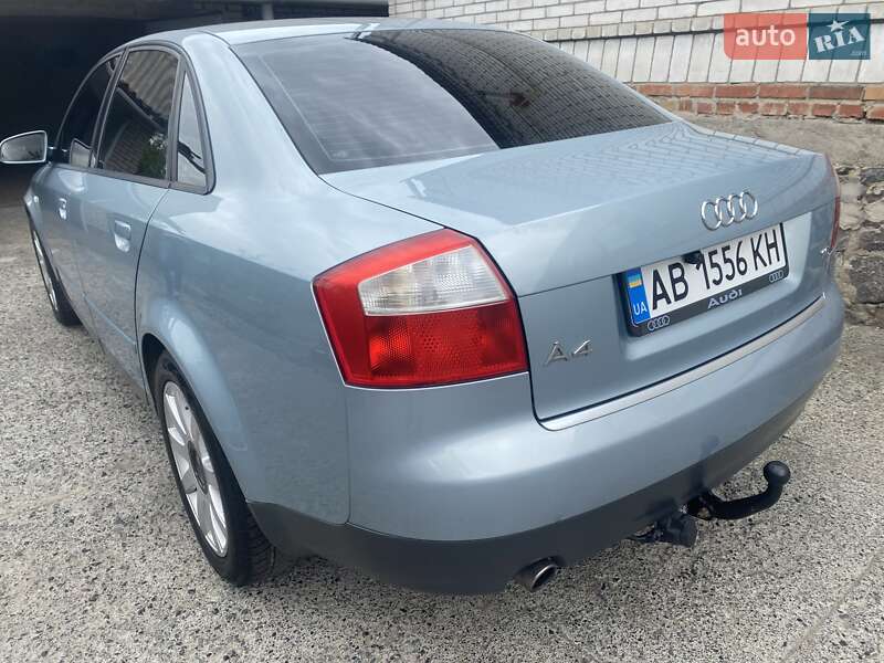 Седан Audi A4 2002 в Гайсине