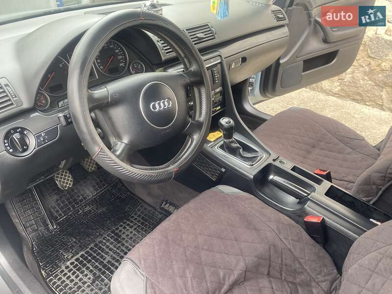 Седан Audi A4 2002 в Гайсине