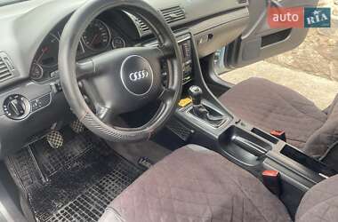 Седан Audi A4 2002 в 