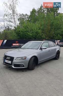 Седан Audi A4 2010 в 